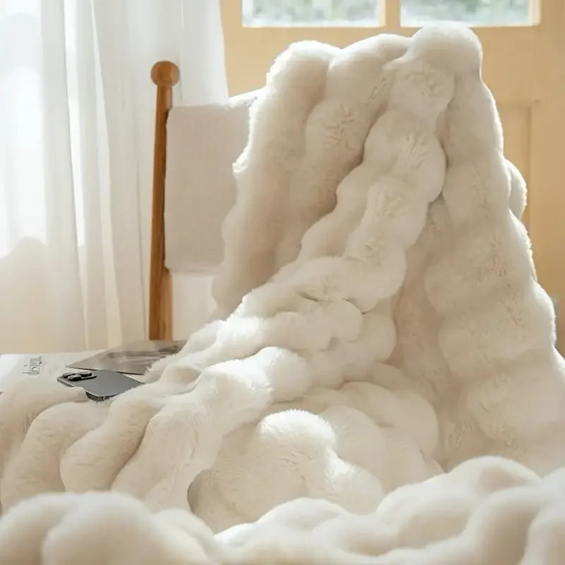 "Cozy Bubble Fleece Blanket – Luxurious Faux Fur Throw for Couch, Fluffy Decorative Blanket for Bed and Winter, Perfect Gift for Mother's Day" - LuxeHome Furniture